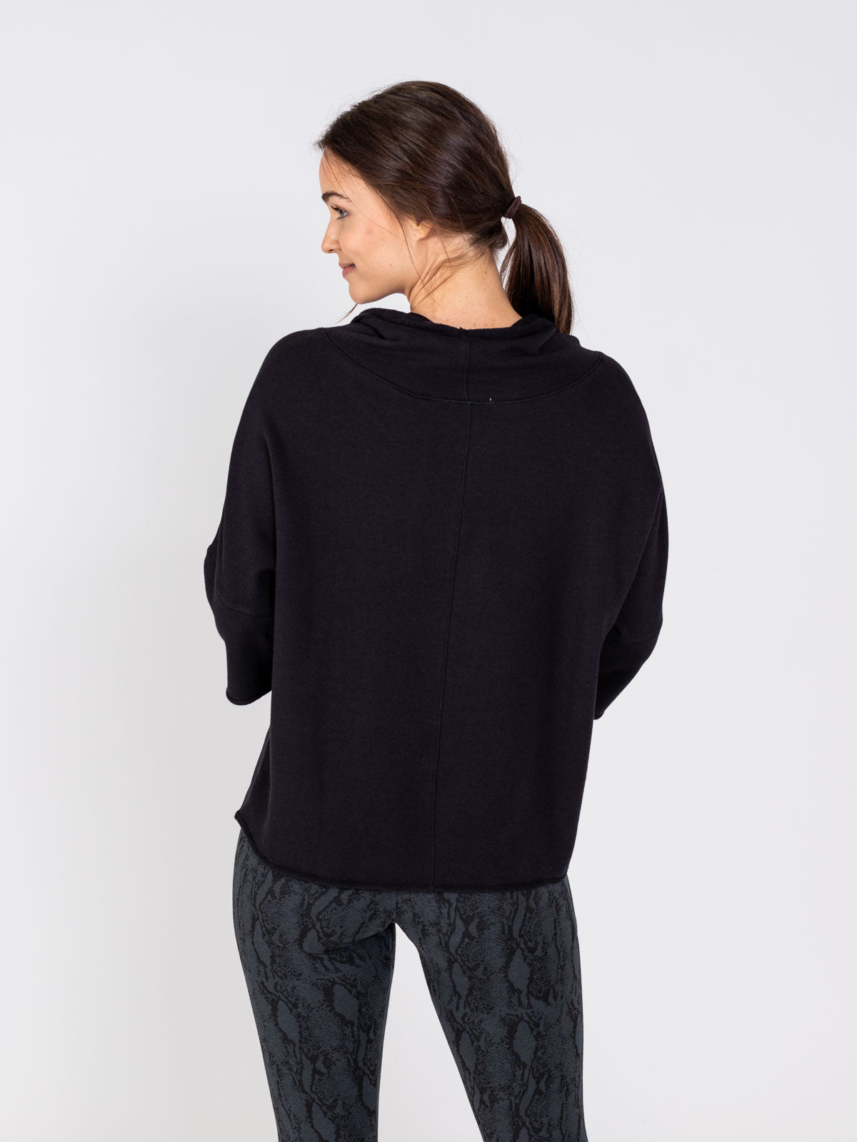 Chelsea Popover Sweatshirt tasc performance (Black)