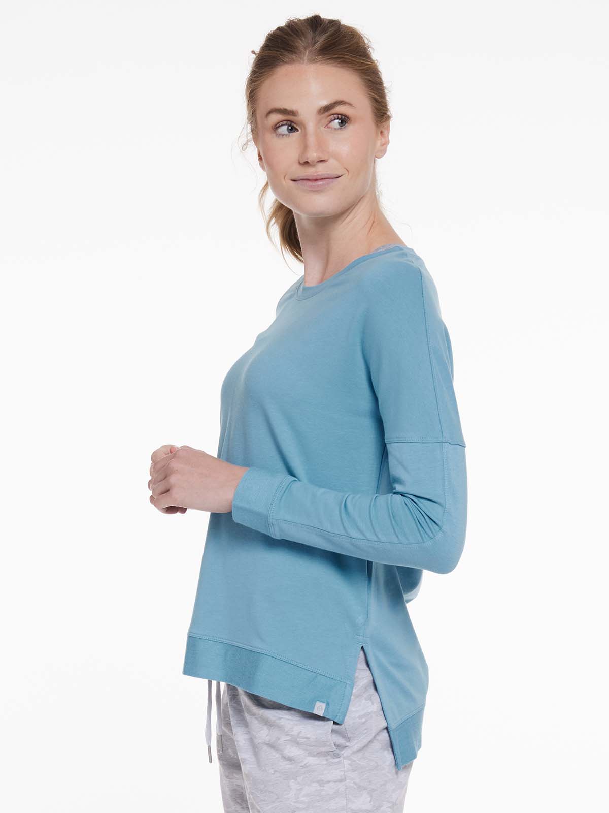 Riverwalk Sweatshirt - tasc Performance (LakeBlue)